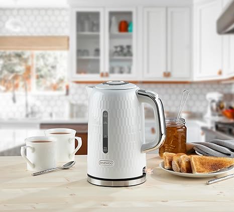 Kettle & Toaster Set | Daewoo Honeycomb Collection | 1.7 Littre Kettle and " Slice Toaster | White